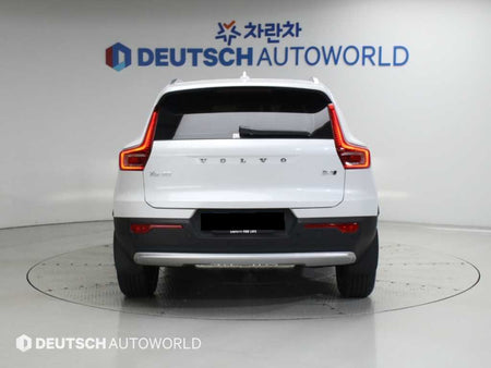 Volvo XC40 — photo 04