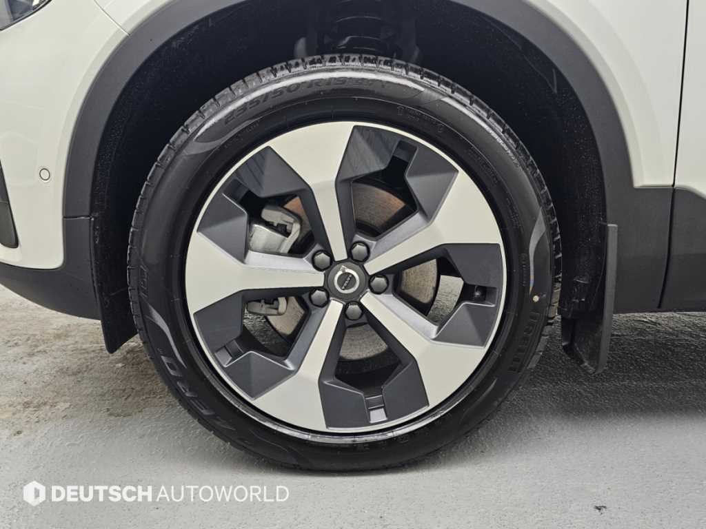 Volvo XC40 — photo 05