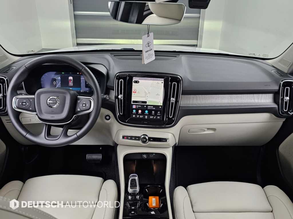 Volvo XC40 — photo 07