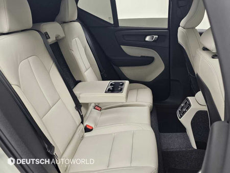 Volvo XC40 — photo 12