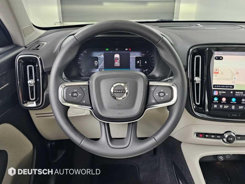 Volvo XC40 — photo 13