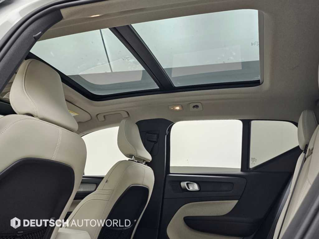Volvo XC40 — photo 18