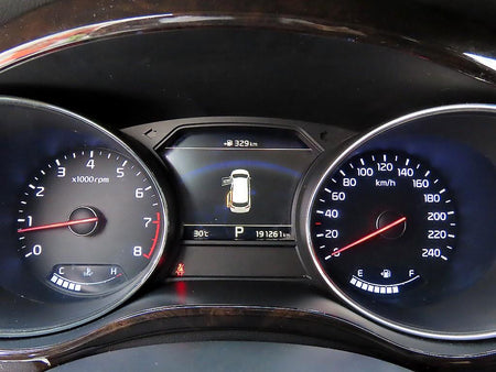 Kia Carnival — photo 08