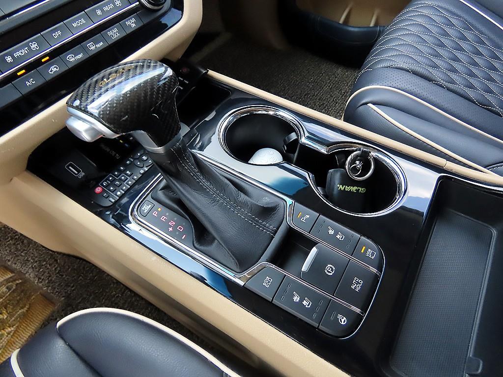Kia Carnival — photo 09