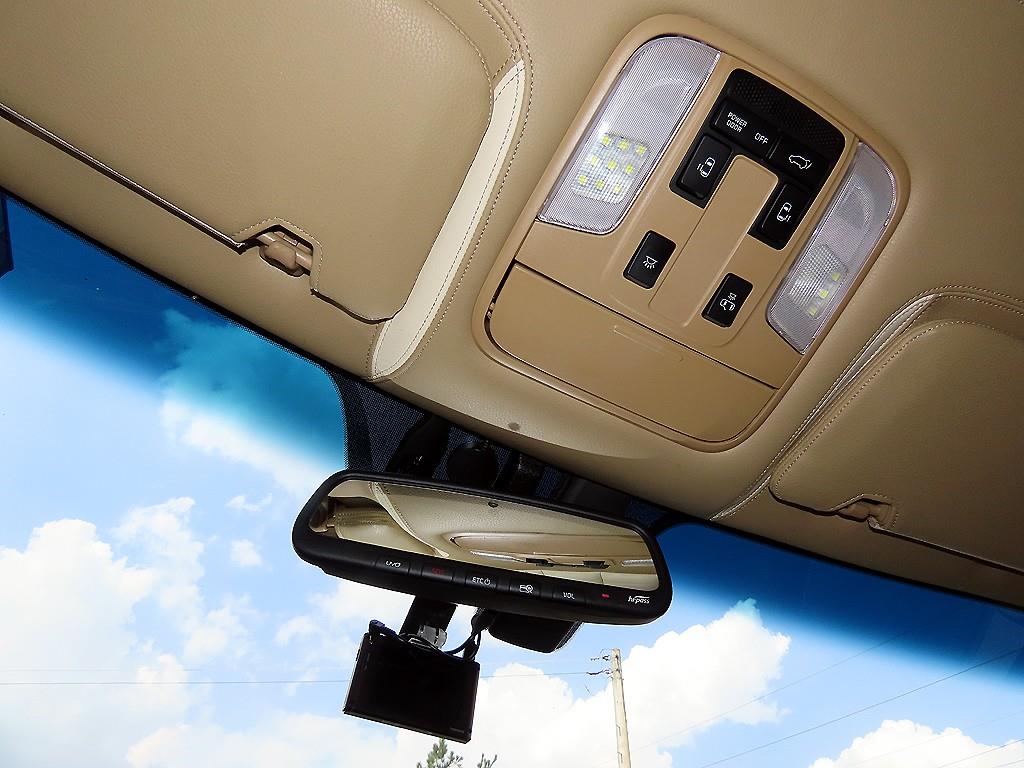 Kia Carnival — photo 12
