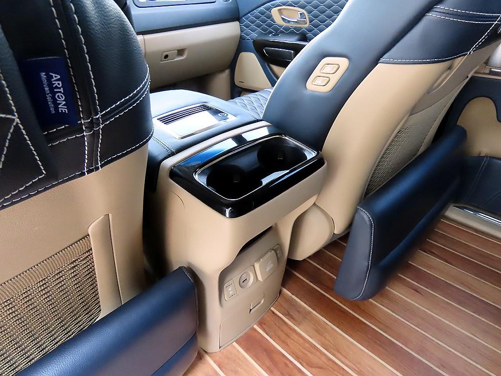 Kia Carnival — photo 13