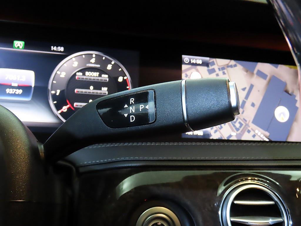 Mercedes-Benz S-Class — photo 12