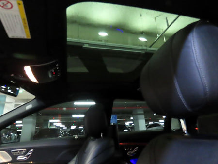 Mercedes-Benz S-Class — photo 16