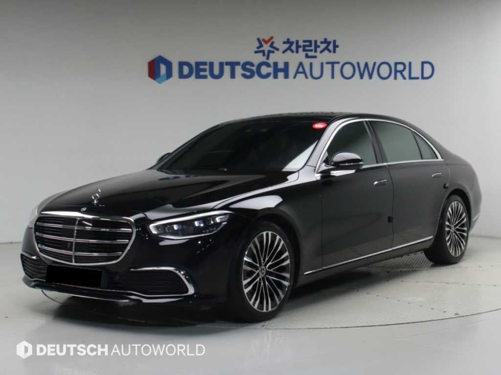 Mercedes-Benz S-Class — photo 01