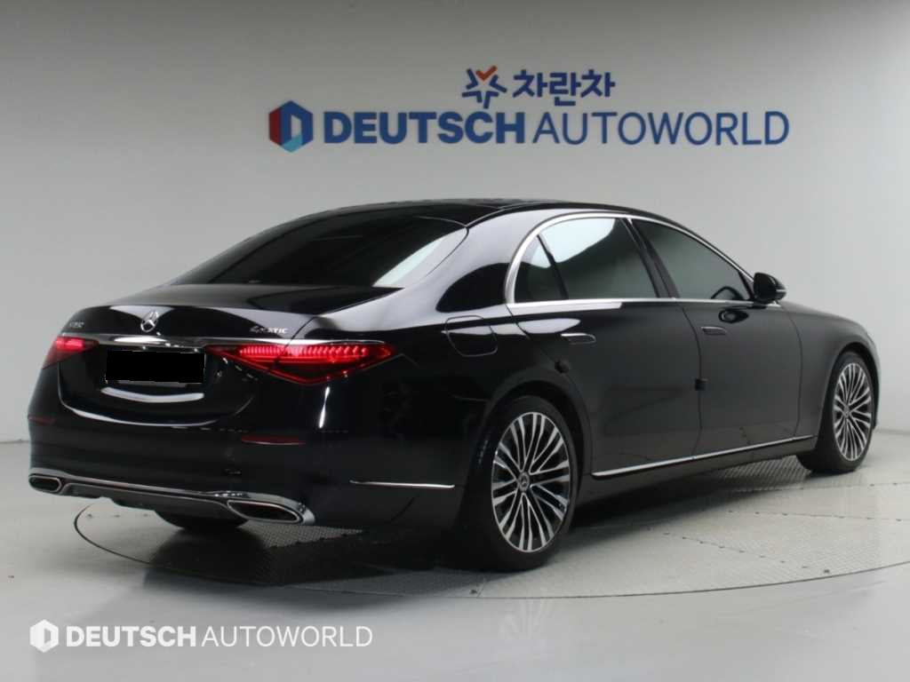 Mercedes-Benz S-Class — photo 02