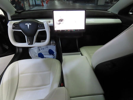 Tesla Model 3 — photo 10