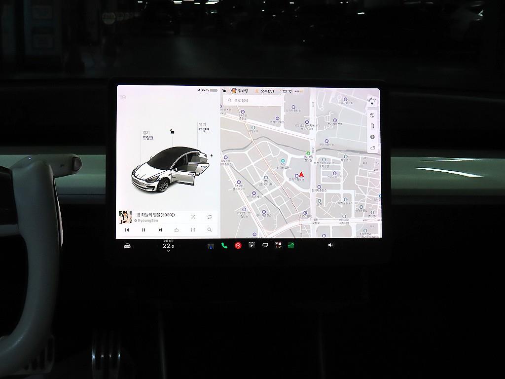 Tesla Model 3 — photo 11