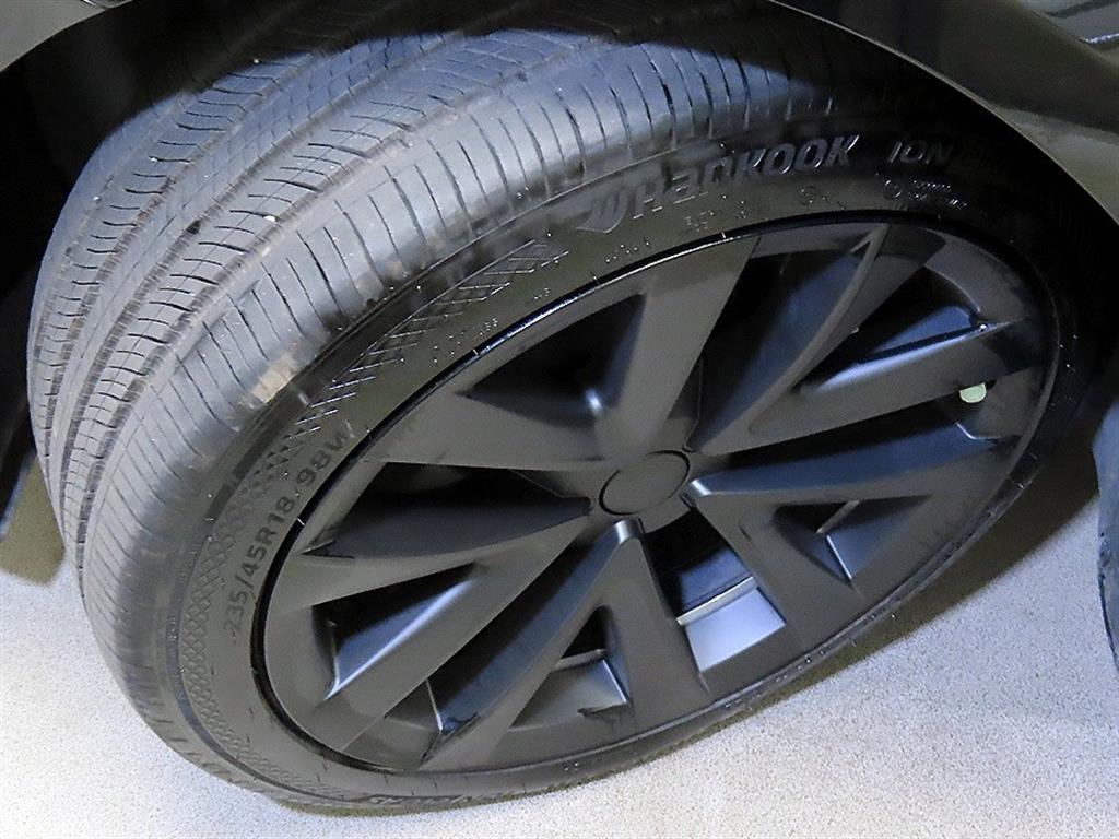 Tesla Model 3 — photo 20