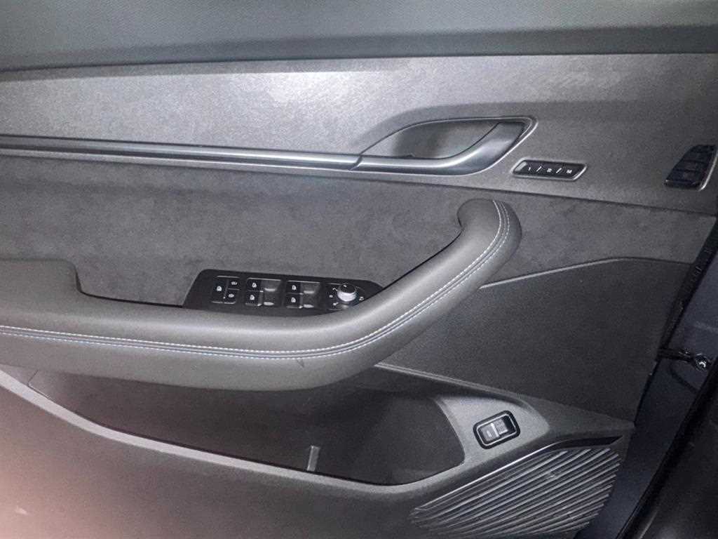 RENAULT Grand Koleos — photo 09