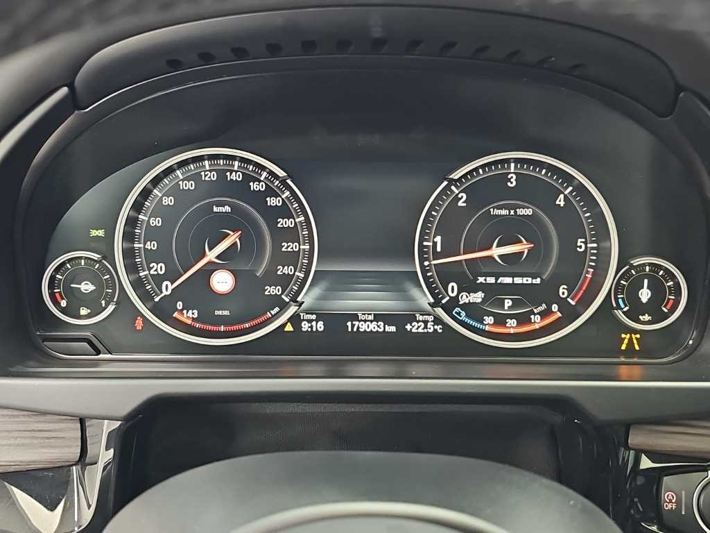 BMW X5 — photo 06