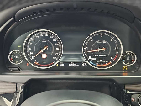 BMW X5 — photo 06