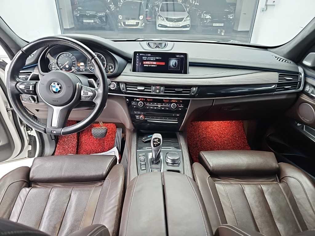 BMW X5 — photo 07