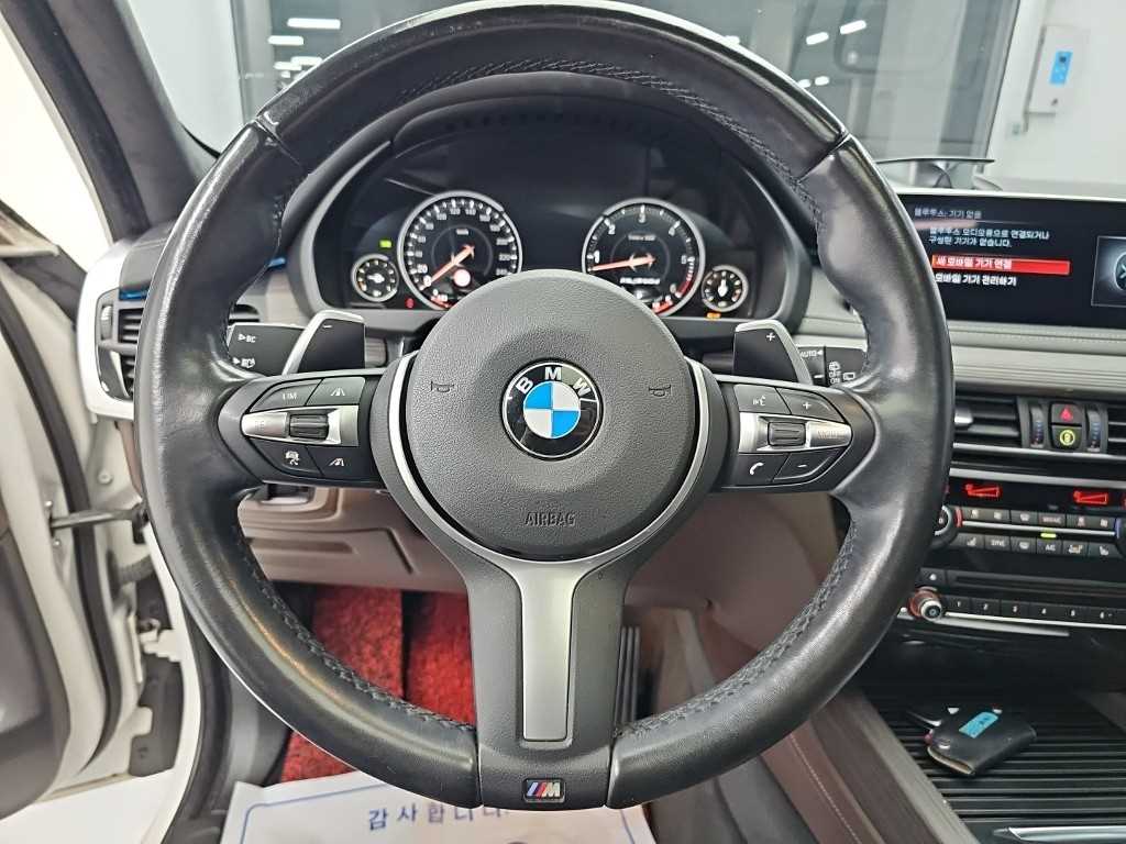 BMW X5 — photo 09