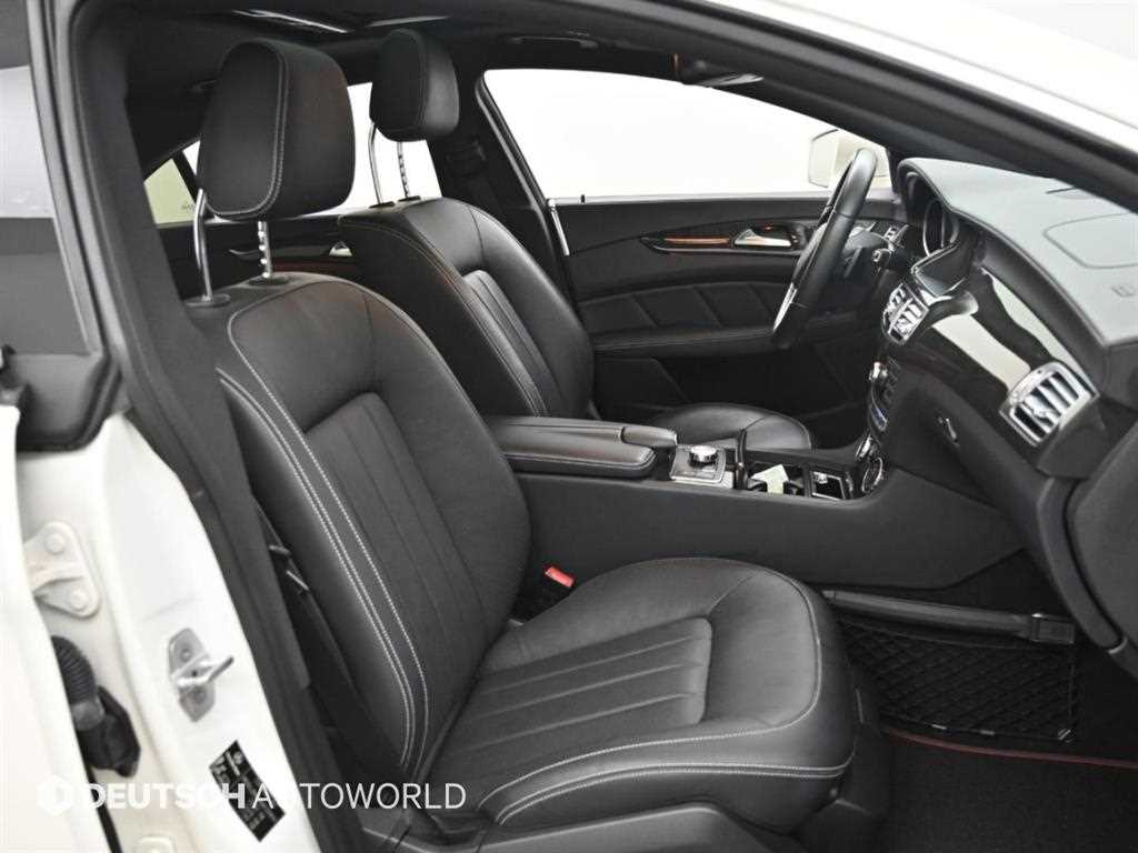 Mercedes-Benz CLS-Class — photo 10