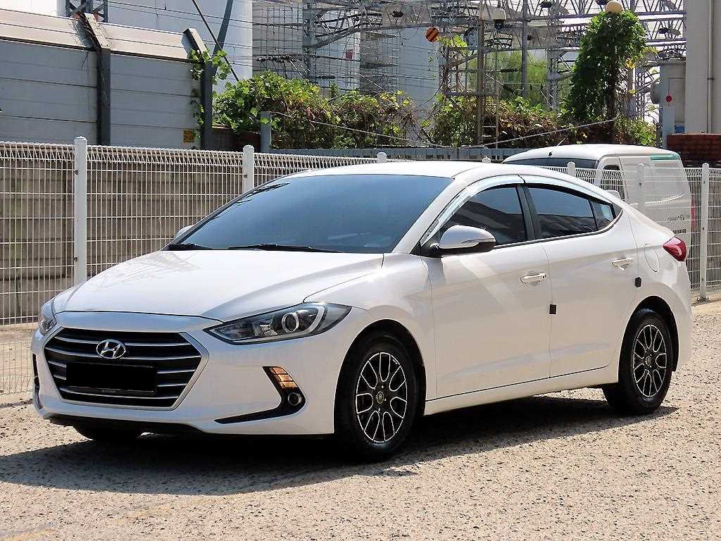 Hyundai Avante — photo 01