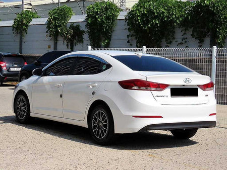 Hyundai Avante — photo 03