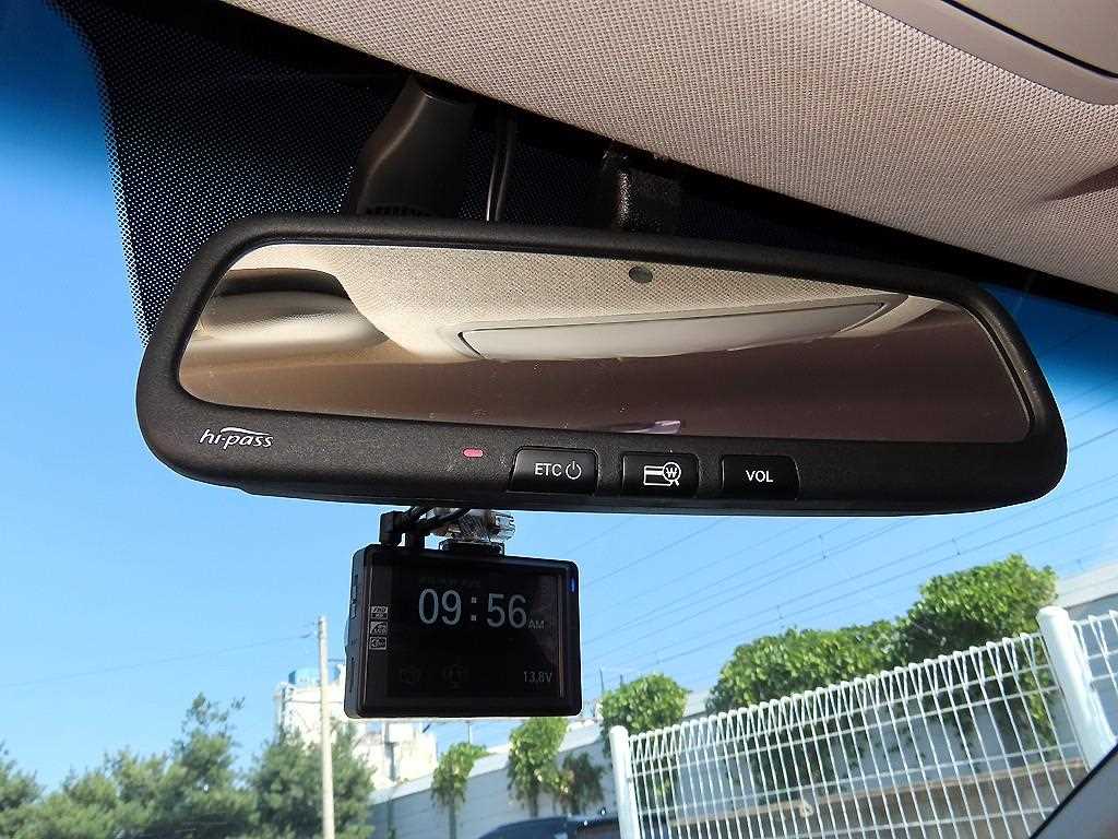 Hyundai Avante — photo 16