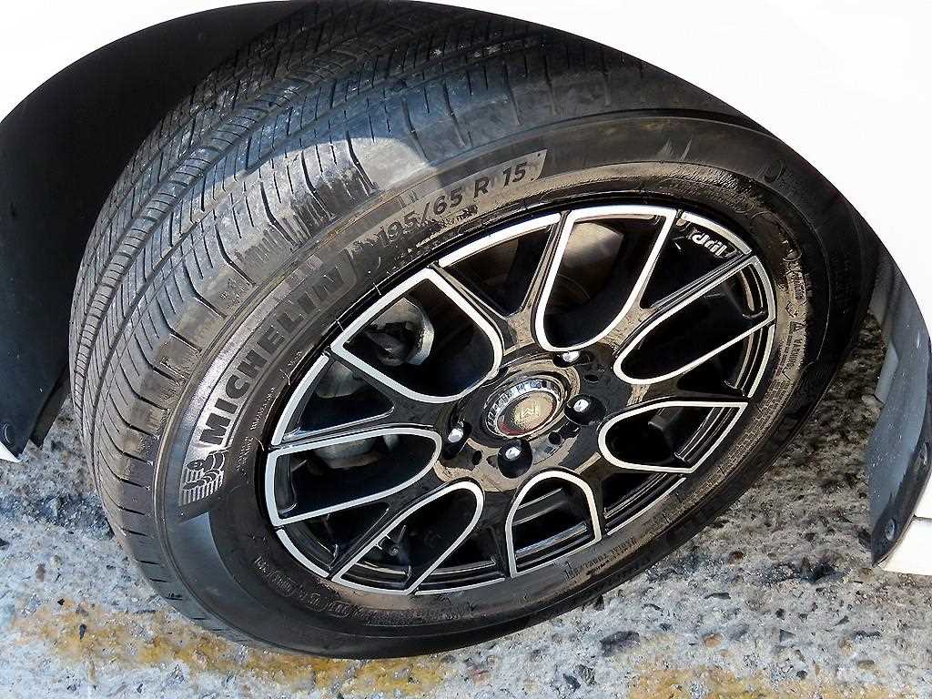 Hyundai Avante — photo 19