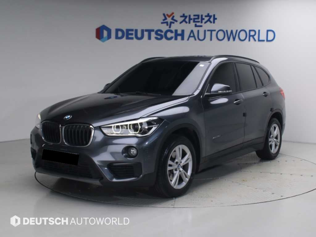 BMW X1 — photo 01