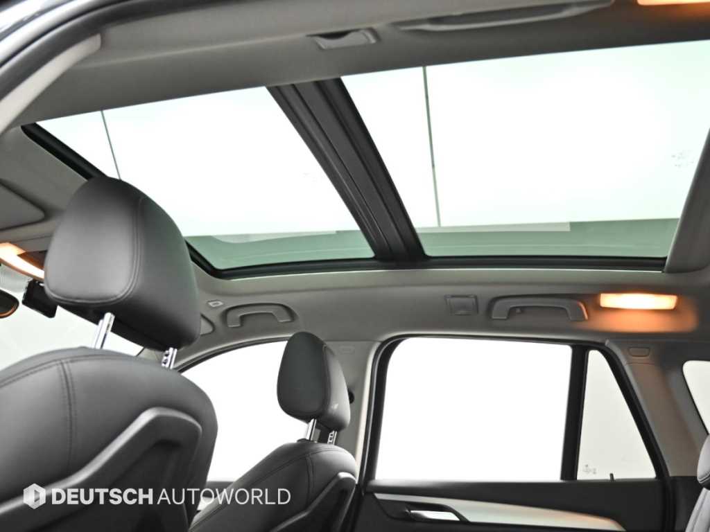 BMW X1 — photo 18
