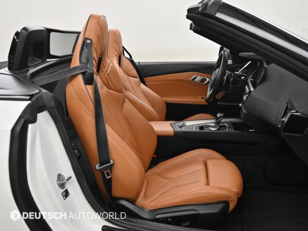 BMW Z4 — photo 10