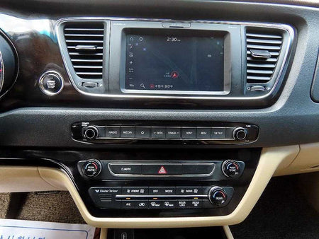 Kia Carnival — photo 12
