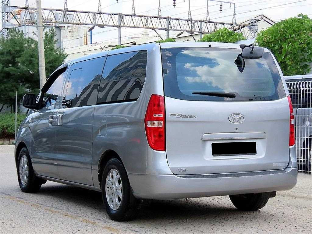 Hyundai Starex — photo 03