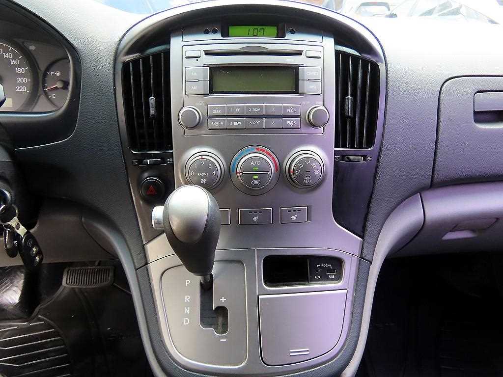 Hyundai Starex — photo 14