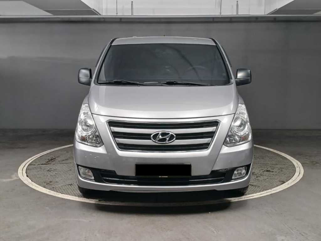 Hyundai Starex — photo 01