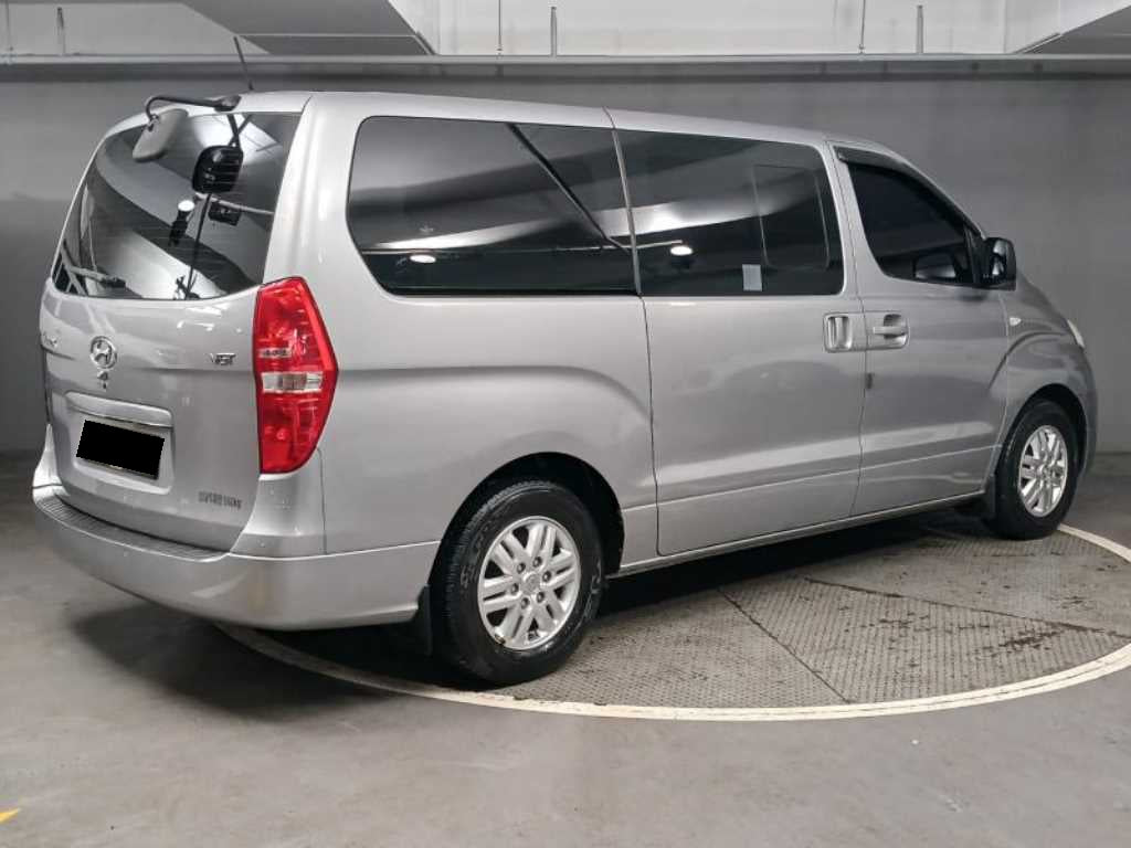 Hyundai Starex — photo 04