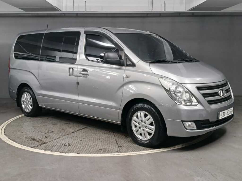 Hyundai Starex — photo 05