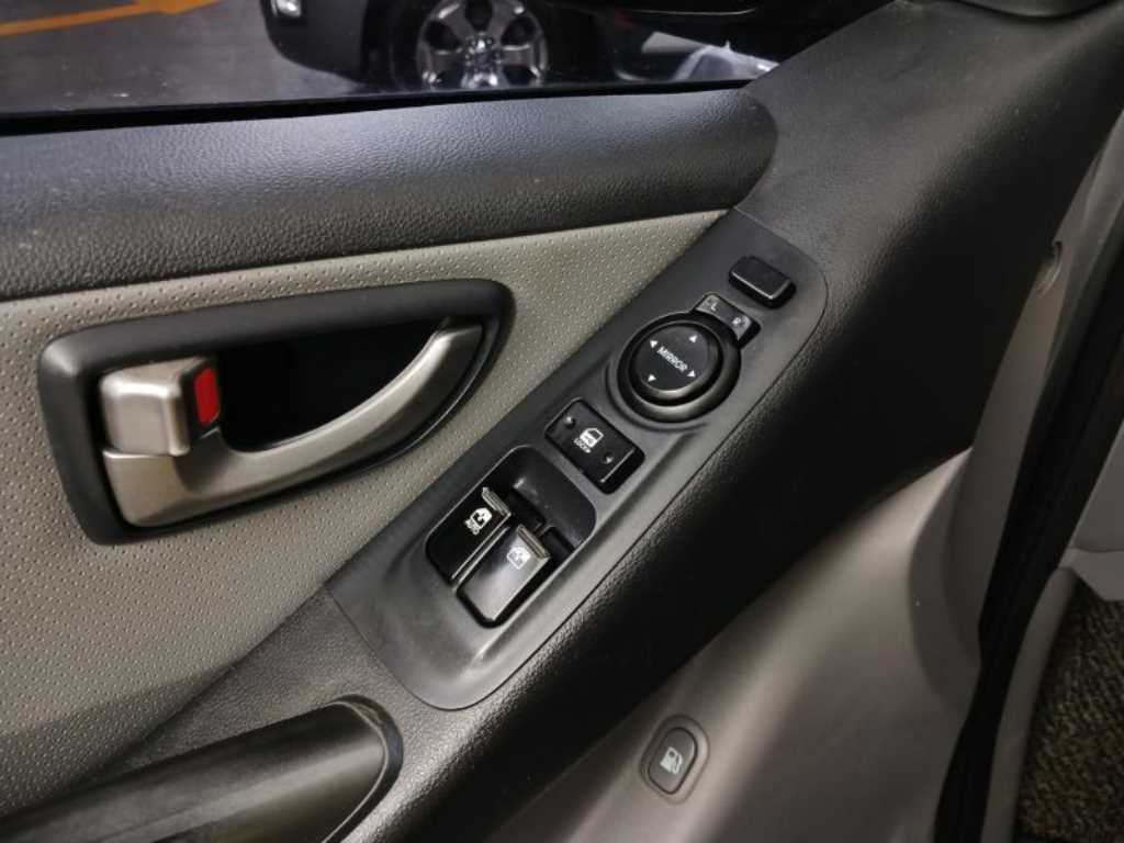 Hyundai Starex — photo 09
