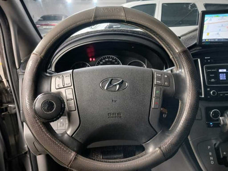 Hyundai Starex — photo 11