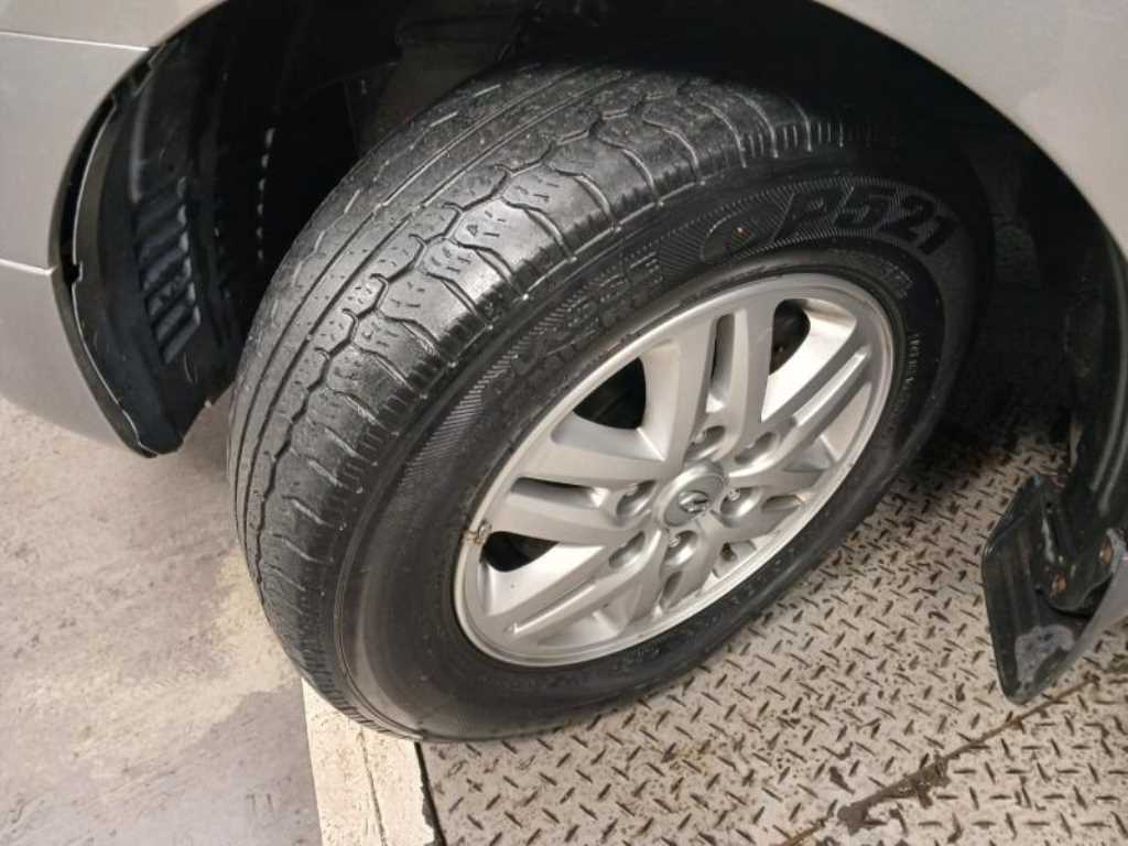 Hyundai Starex — photo 20