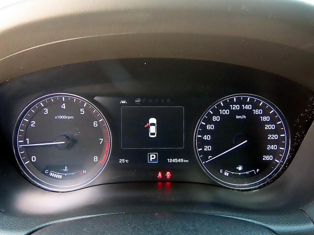 Hyundai Genesis — photo 09