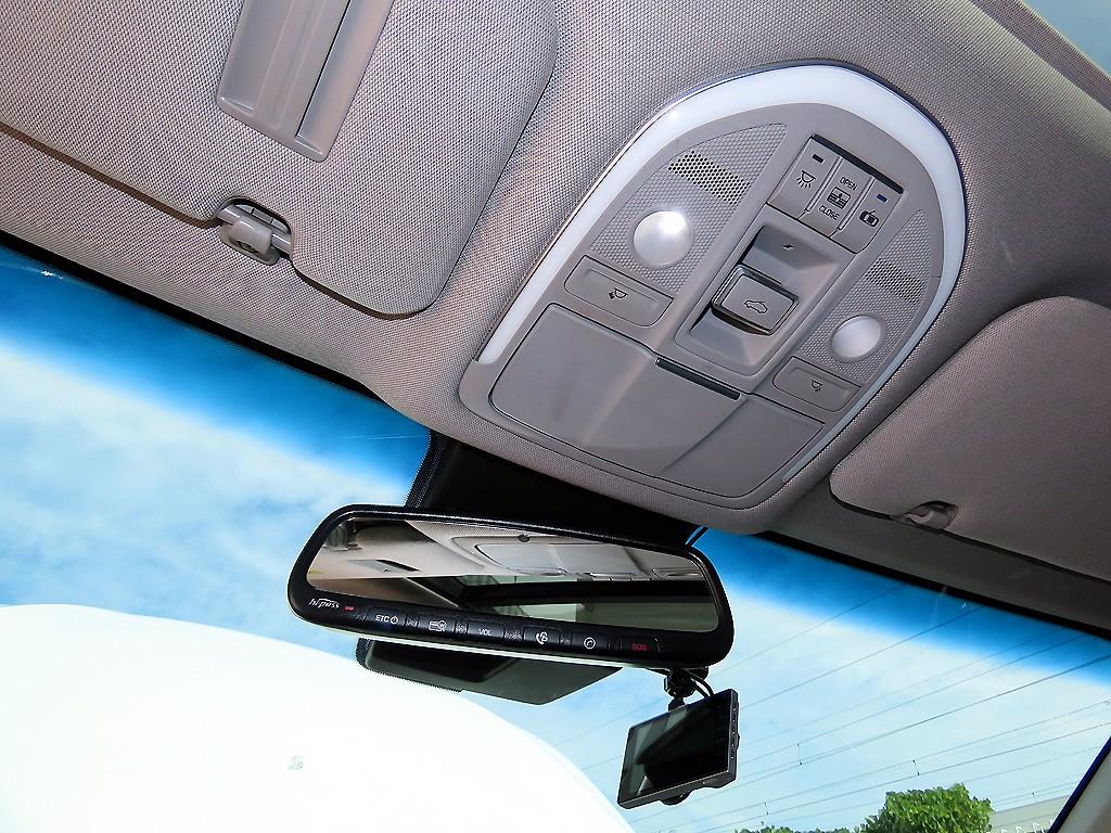 Hyundai Genesis — photo 14