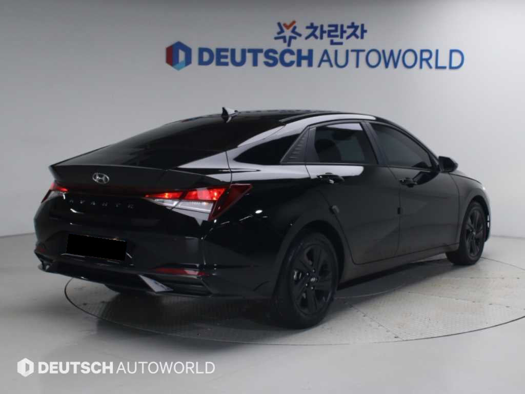 Hyundai Avante — photo 04