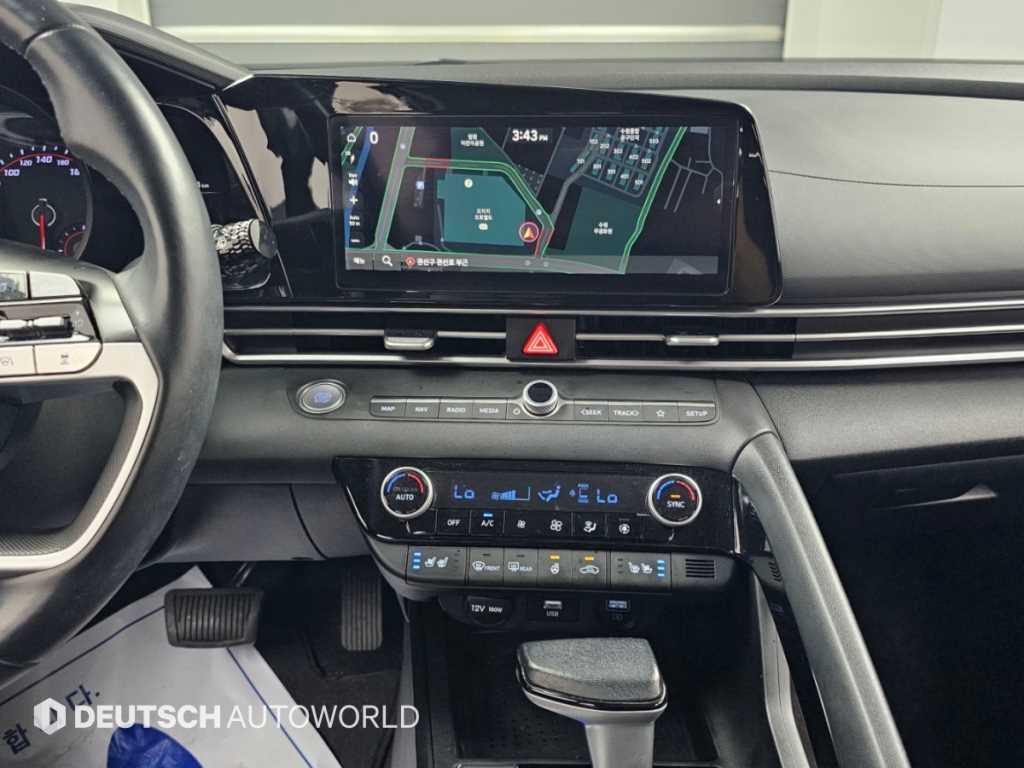 Hyundai Avante — photo 07