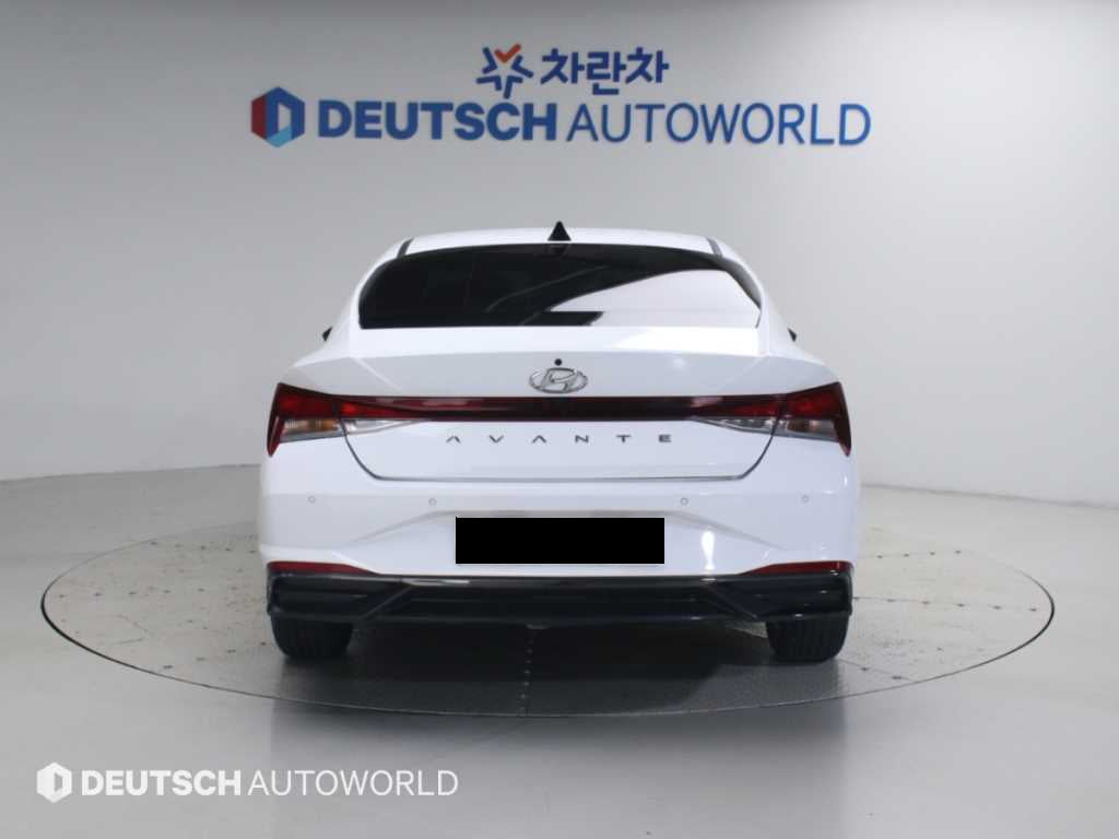 Hyundai Avante — photo 04