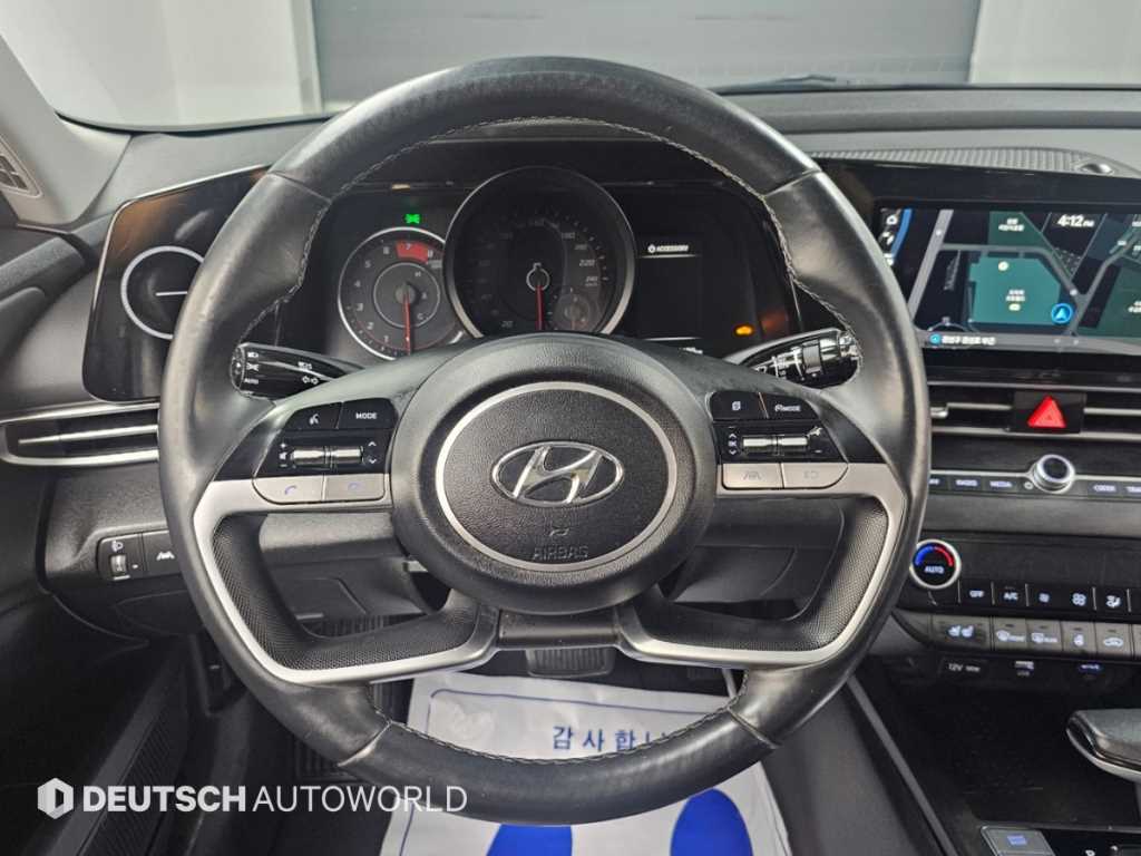 Hyundai Avante — photo 14