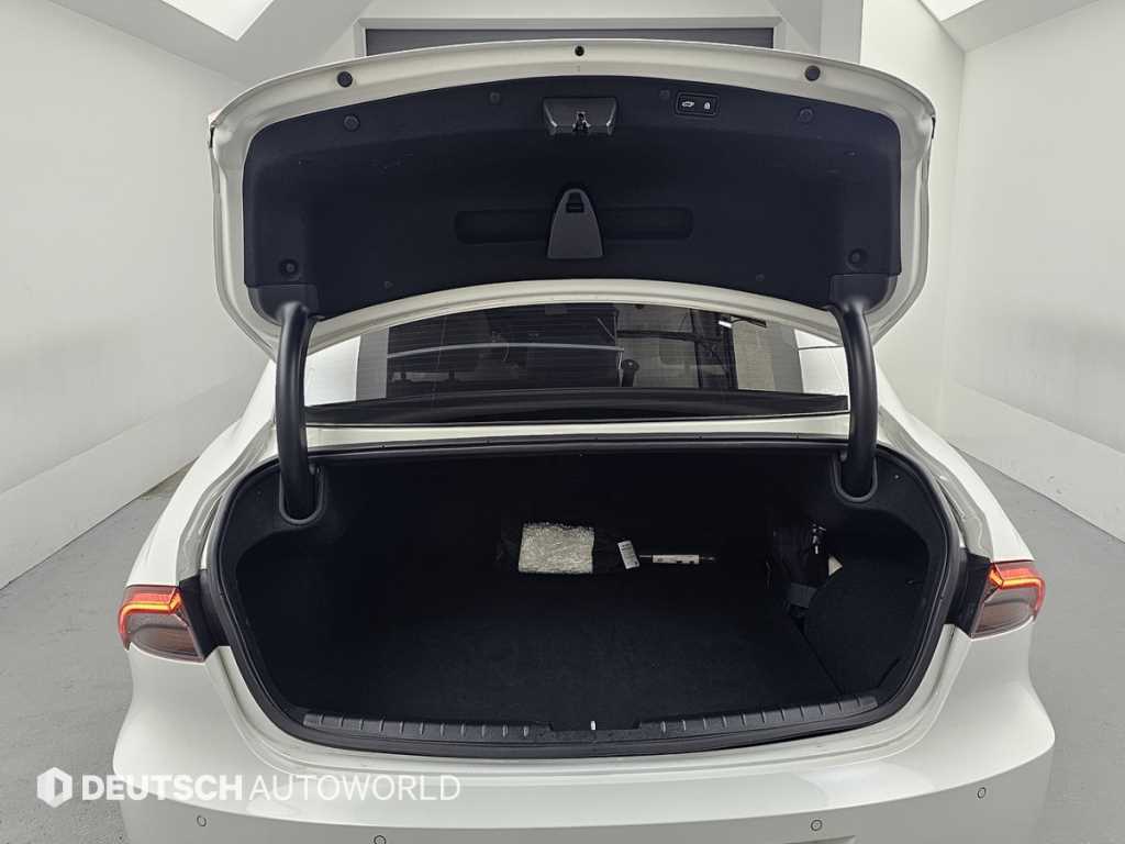 Hyundai Grandeur — photo 18