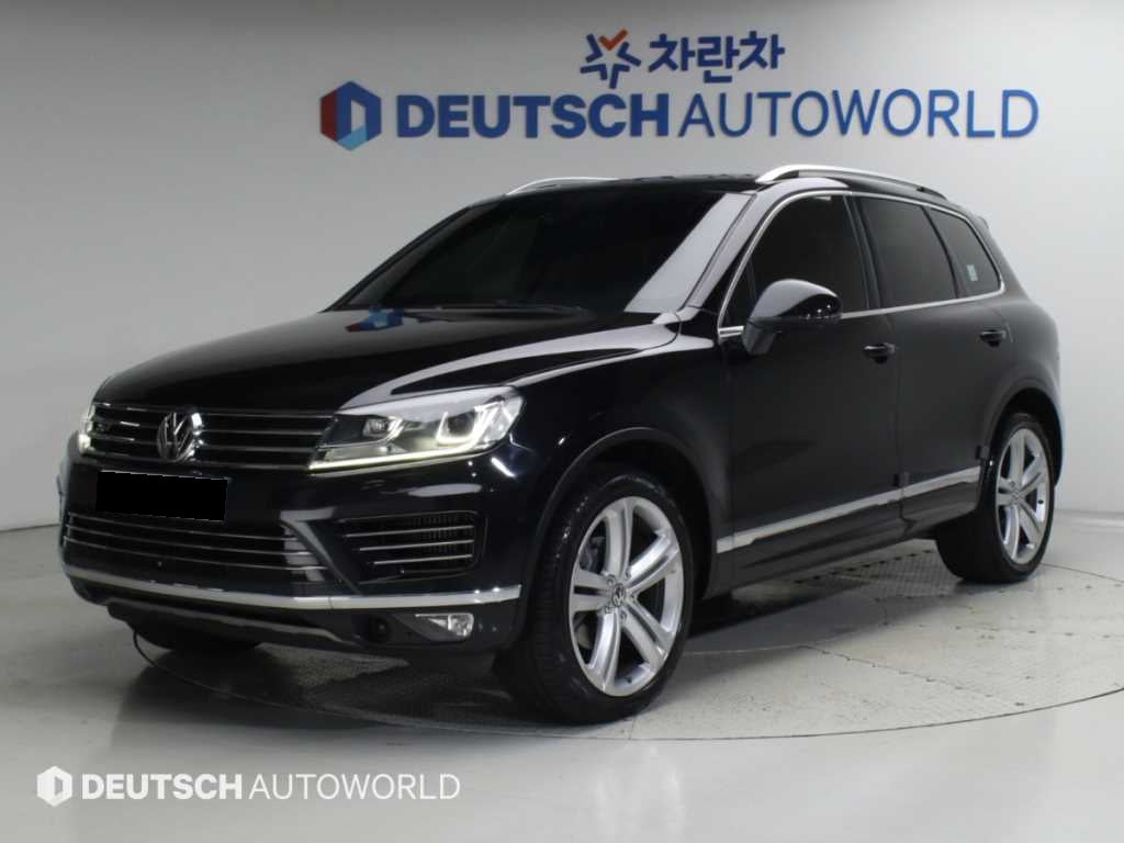 Volkswagen Touareg — photo 01