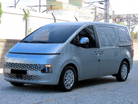 Hyundai Staria — photo 02