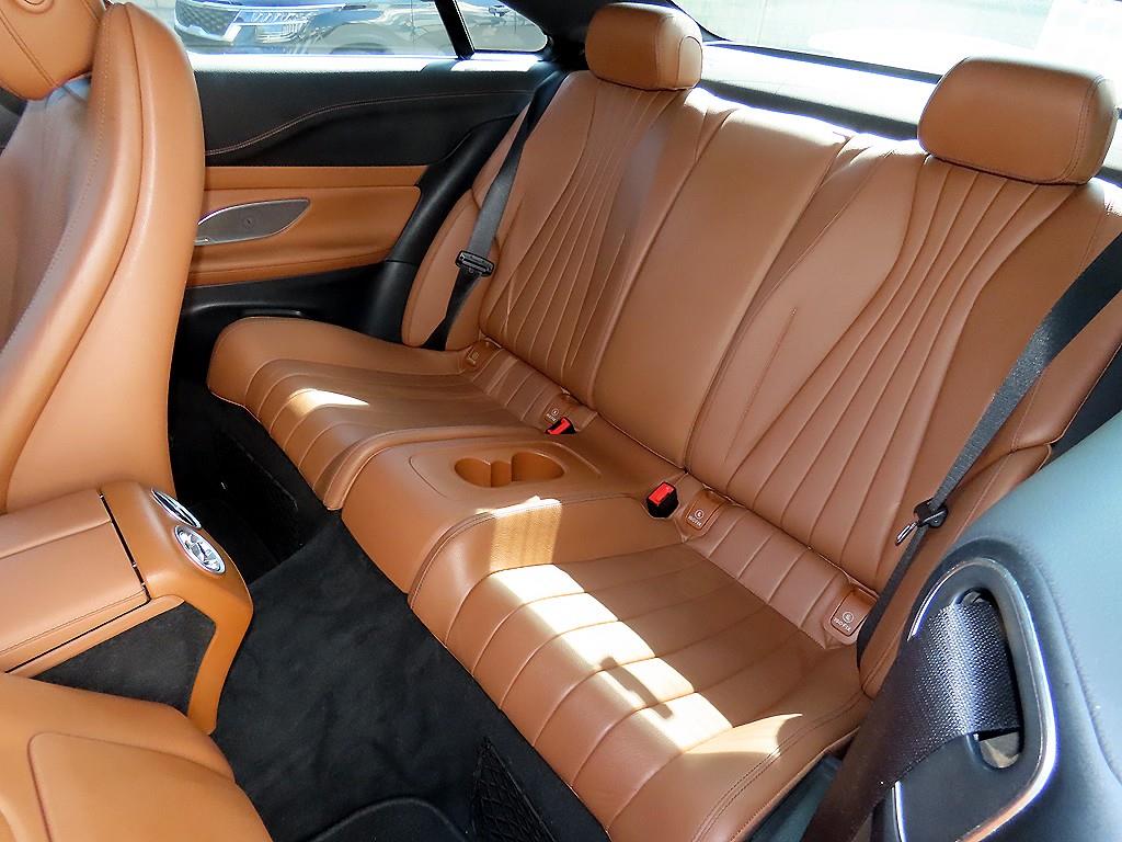 Mercedes-Benz E-Class — photo 06