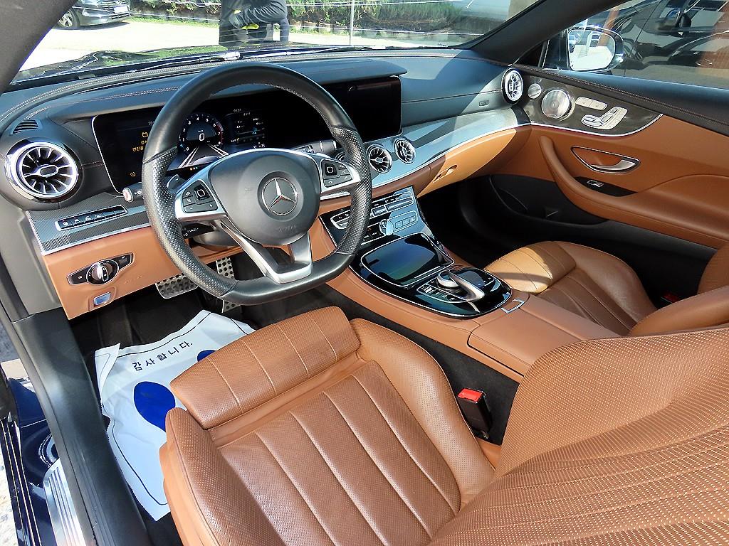 Mercedes-Benz E-Class — photo 07